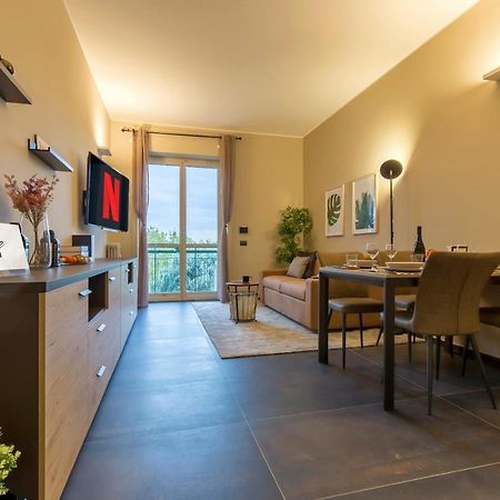 Modern & Bright 2 Bedroom Flat 50M From M4 Stop Μιλάνο Εξωτερικό φωτογραφία