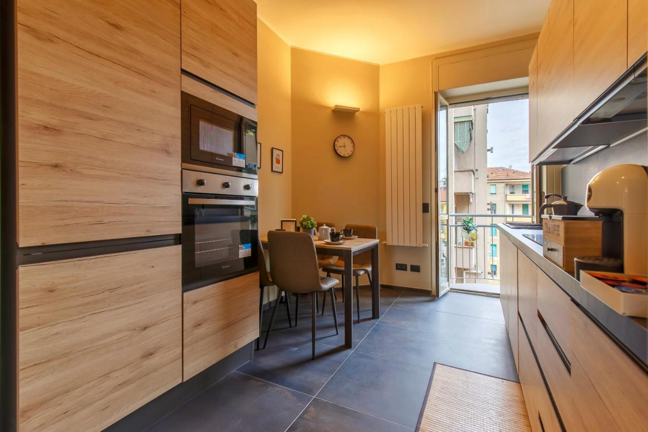 Modern & Bright 2 Bedroom Flat 50M From M4 Stop Μιλάνο Εξωτερικό φωτογραφία