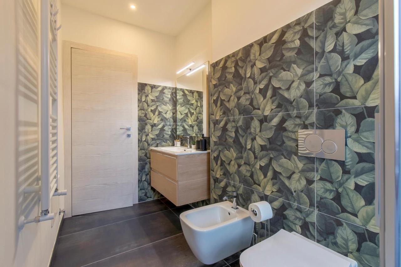Modern & Bright 2 Bedroom Flat 50M From M4 Stop Μιλάνο Εξωτερικό φωτογραφία